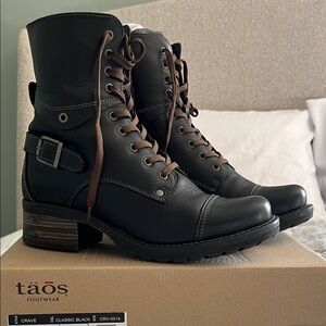 Taos Footwear - Crave- Classic Black Lace Up Boots